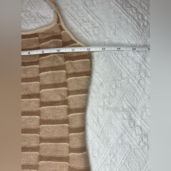 PrettyLittleThing Contrast Textured Knit Halterneck top in Stone, size Small - Picture 8 of 9